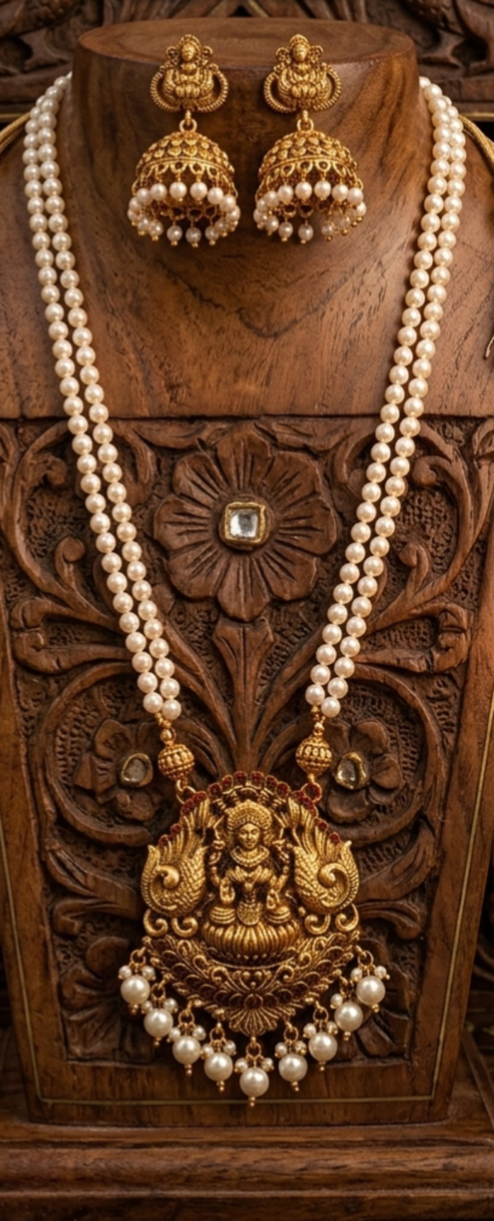 Lakshmi pearl haram